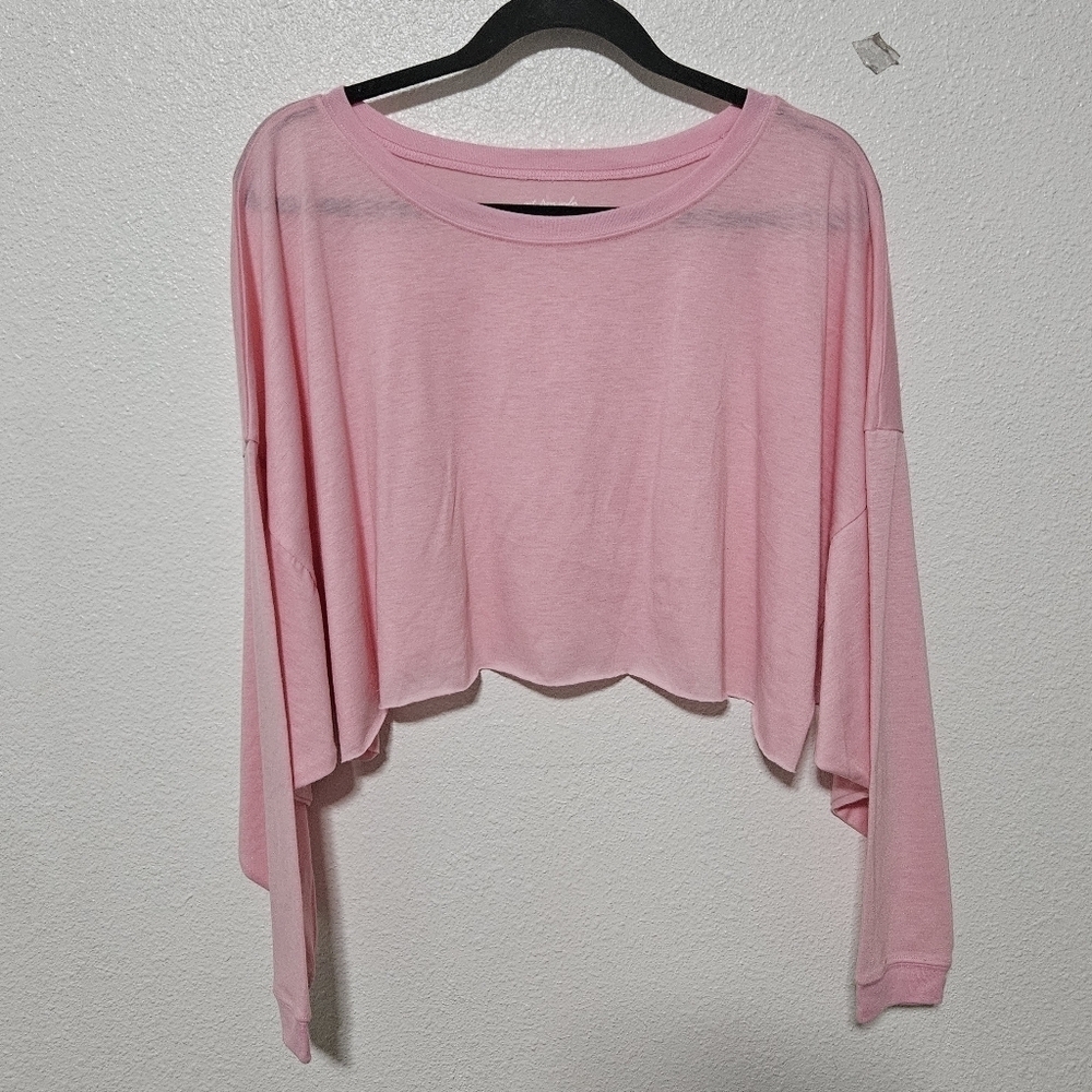 NWOT Out from Under cropped raw hem top size sp